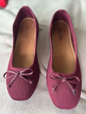 me too Burgundy Ribbed Ballet Flats with Bow size 7.5
